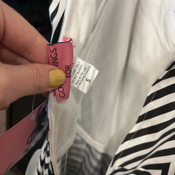 NEW WITH TAGS Dollface Dress in Black and White Vixen by Michelline Pitt size S - Picture 6 of 7